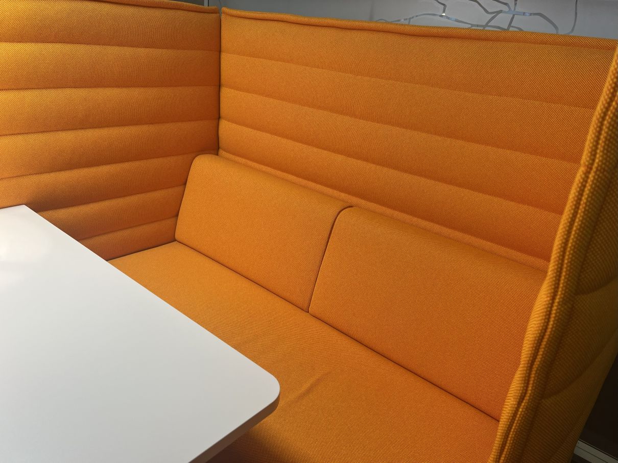 Alcove Cabin Highback 2 places Vitra PIÈCE D'EXPOSITION / MOBILIER D'OCCASION