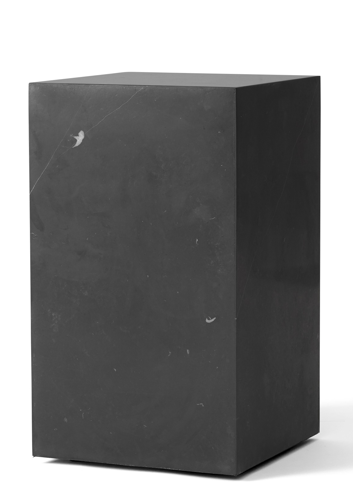 Plinth Tall Table basse Audo Marquina de marbre noir Plinth Tall Table basse Audo Marquina de marbre noir