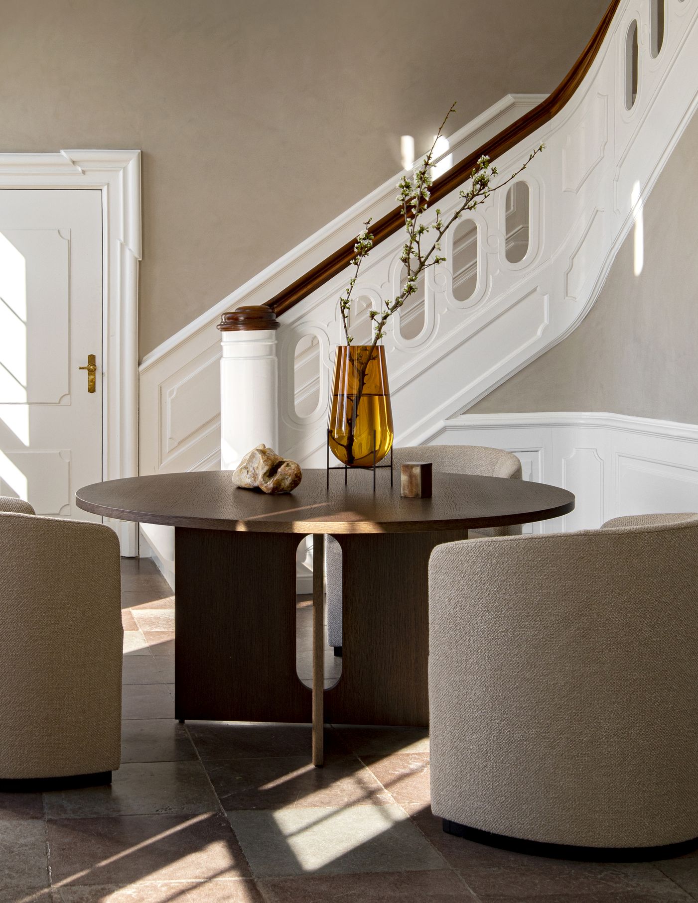 Tearoom Lounge Chair Fauteuil Audo Copenhagen  Tearoom Lounge Chair Fauteuil Audo Copenhagen