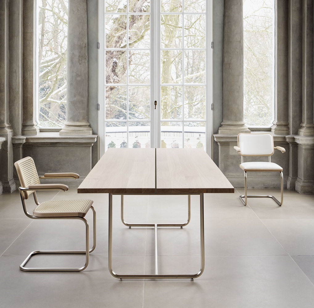 JS. Thonet by Jil Sander  S 1070 / S1070 Table de réunion Thonet