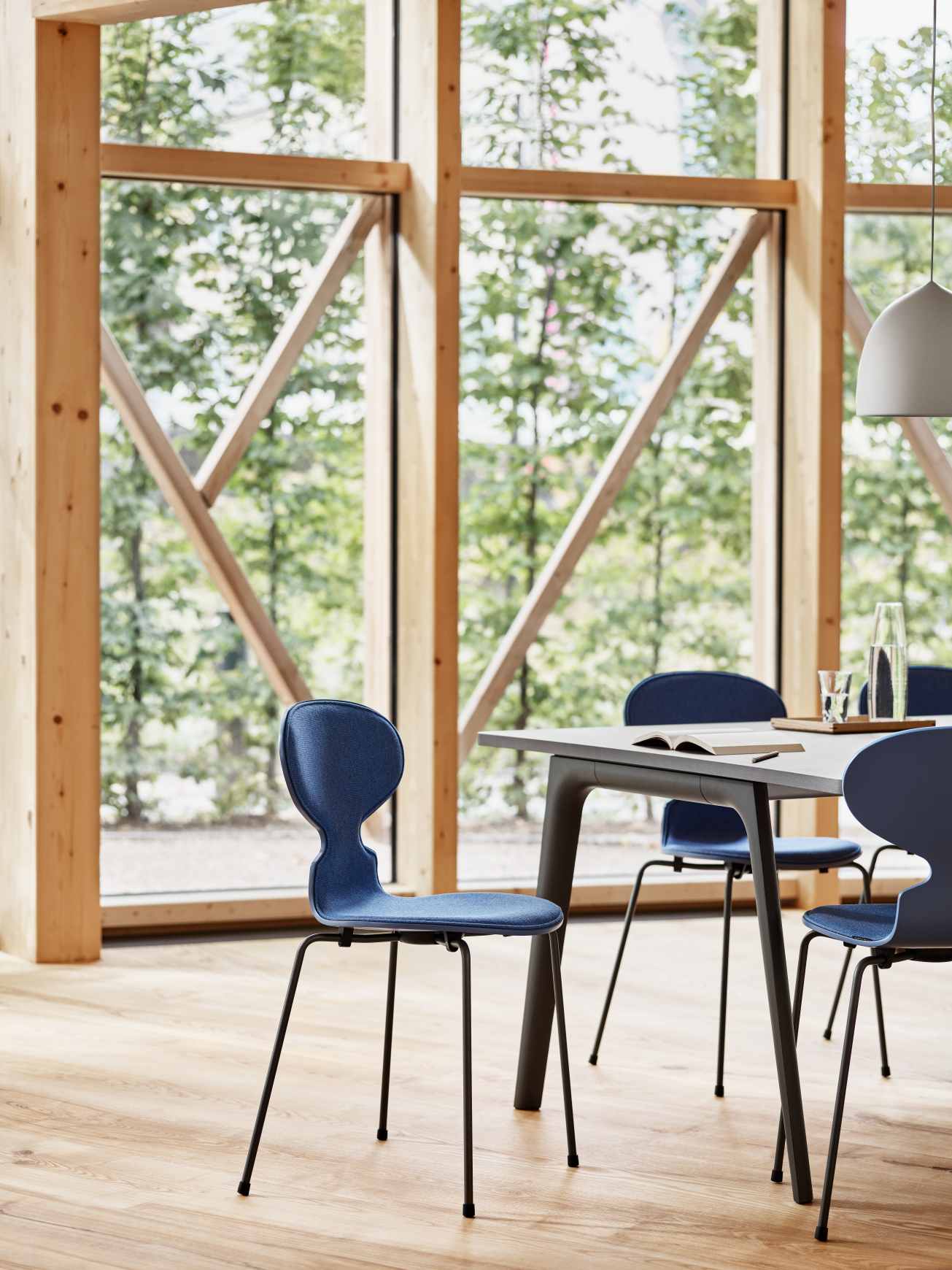 Table Pluralis Fritz Hansen