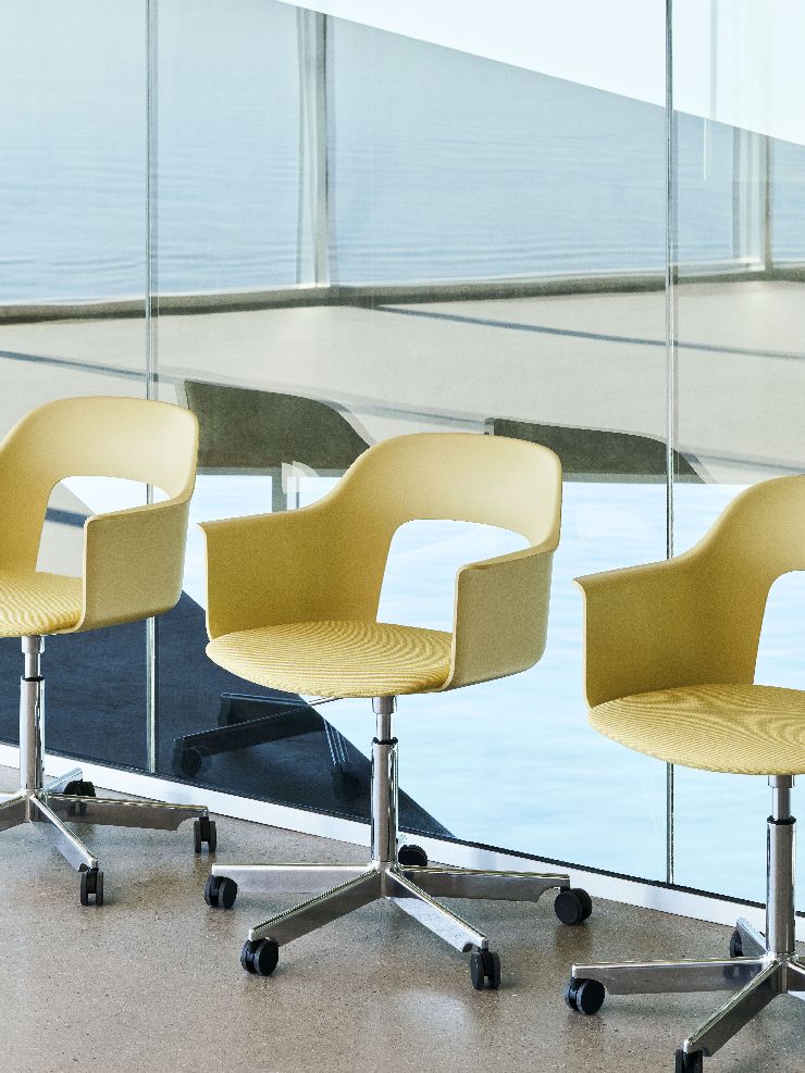 Layout Armchair 243 Fauteuil 5 pieds en étoile Hay