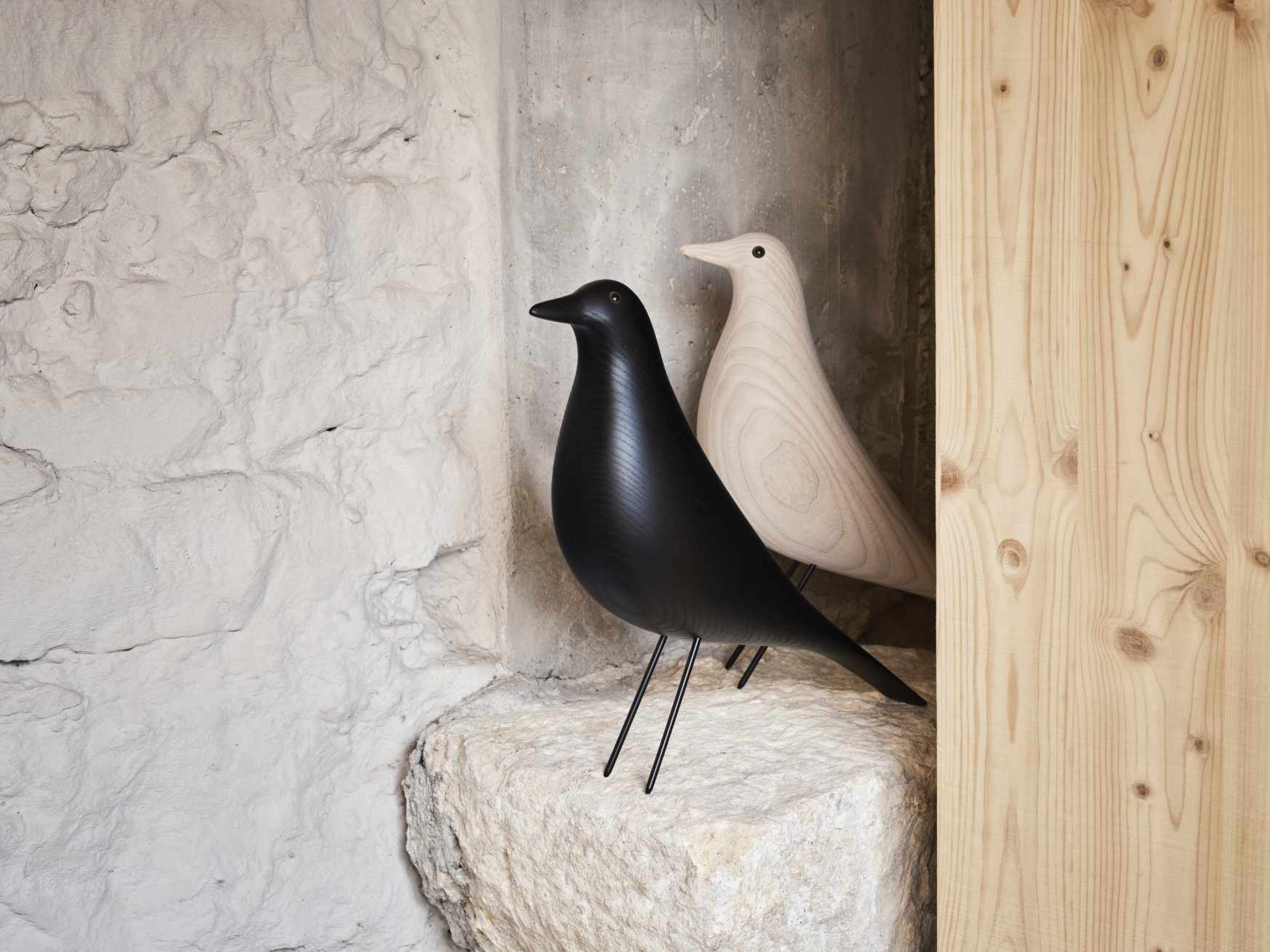 Eames House Bird sculpture frêne noir Vitra NOUVELLE VERSION