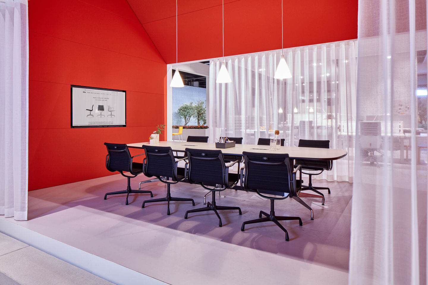Aluminum Chair EA 104 / EA104 Chaise Vitra