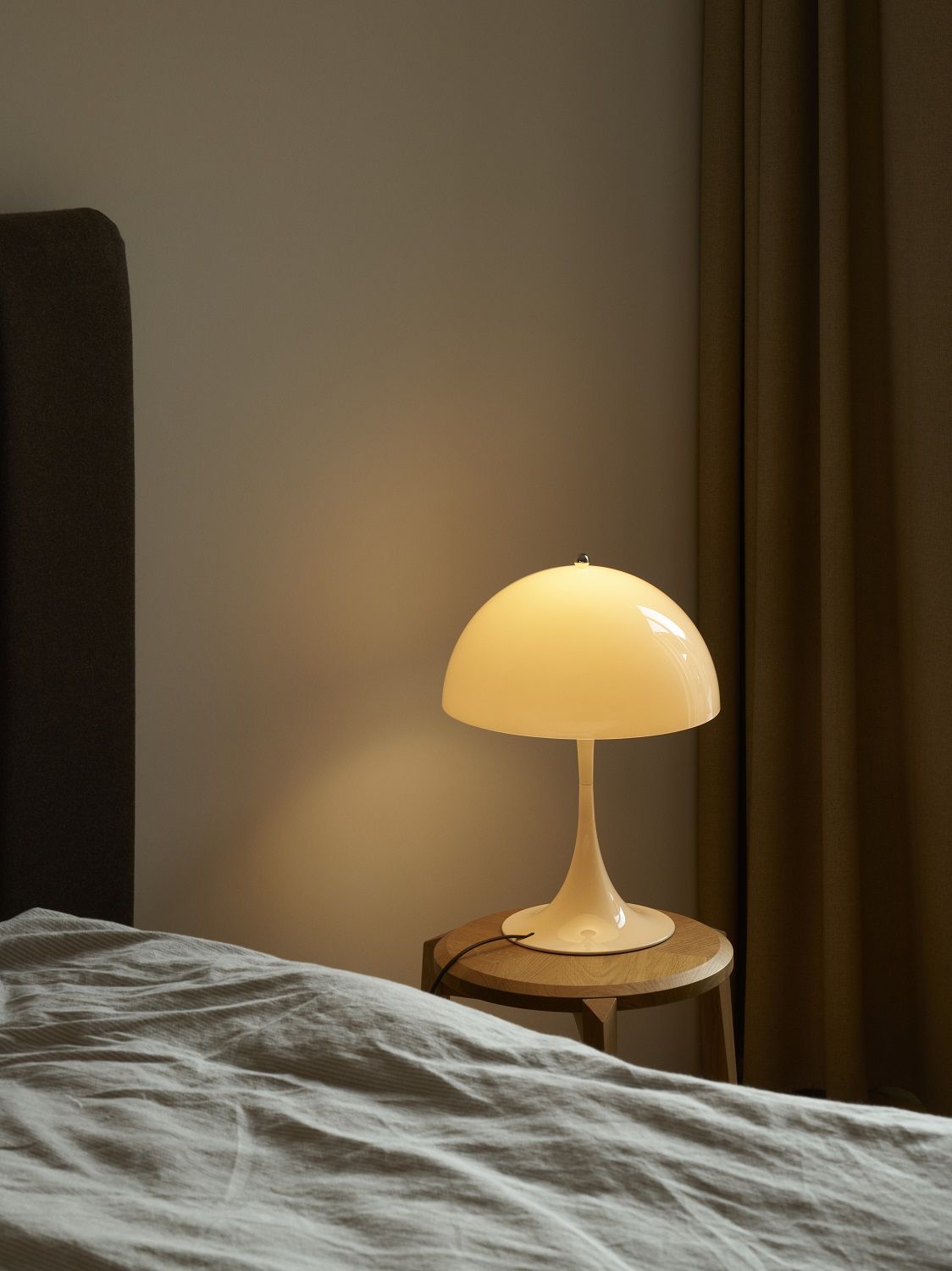Panthella 320 Table V2 Lampe de table Louis Poulsen
