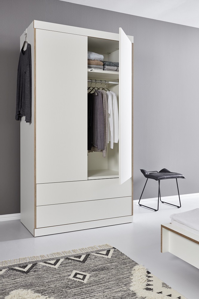 Plane Garde-robe avec 2 portes et 2 tiroirs Müller Möbelwerkstätten​