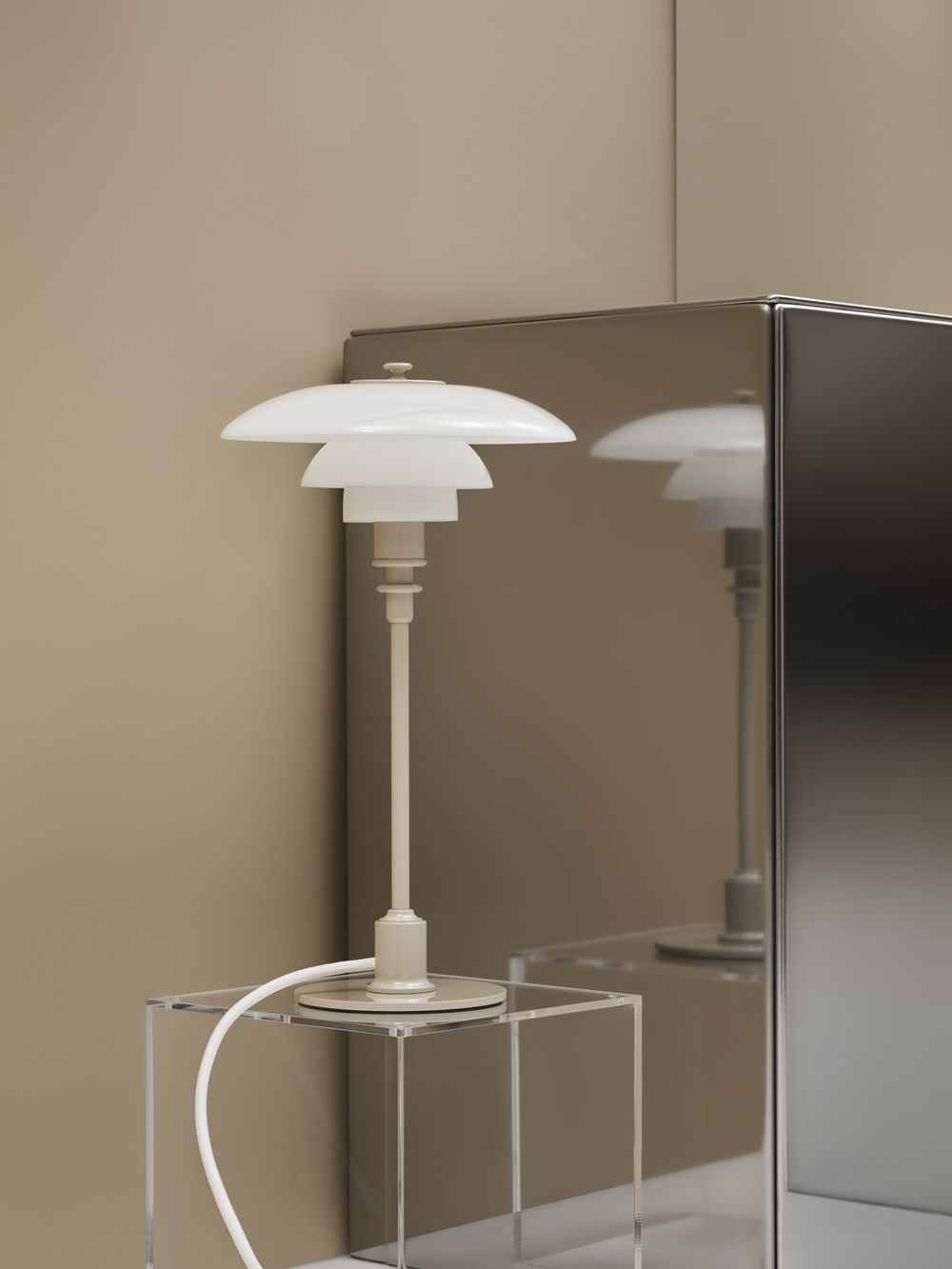 PH 2/1 Table lamp Lampe de table Glossy Louis Poulsen