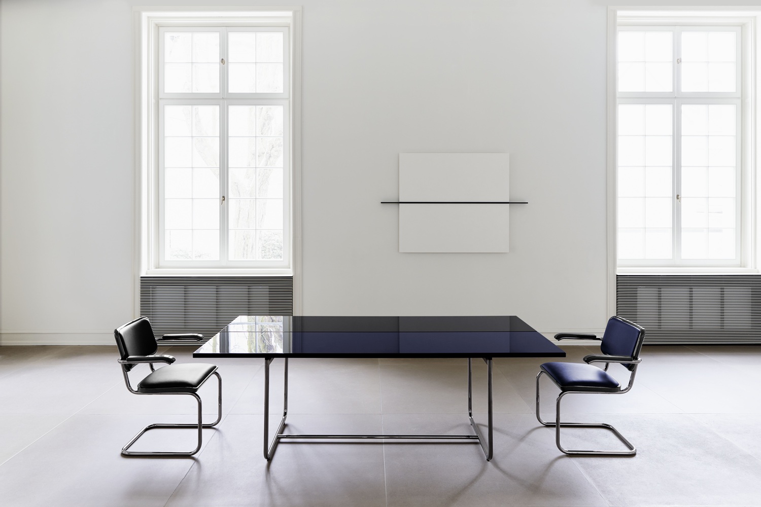 JS. Thonet by Jil Sander  S 1070 / S1070 Table de réunion Thonet