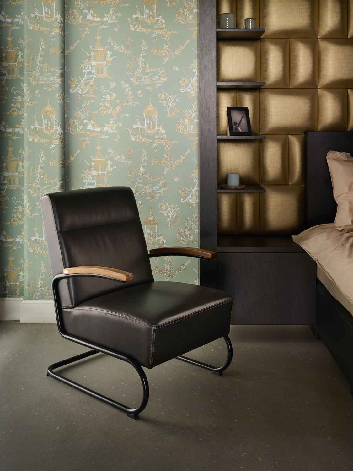 S 412 / S412 Fauteuil cantilever Thonet - TABOURET OFFERT !