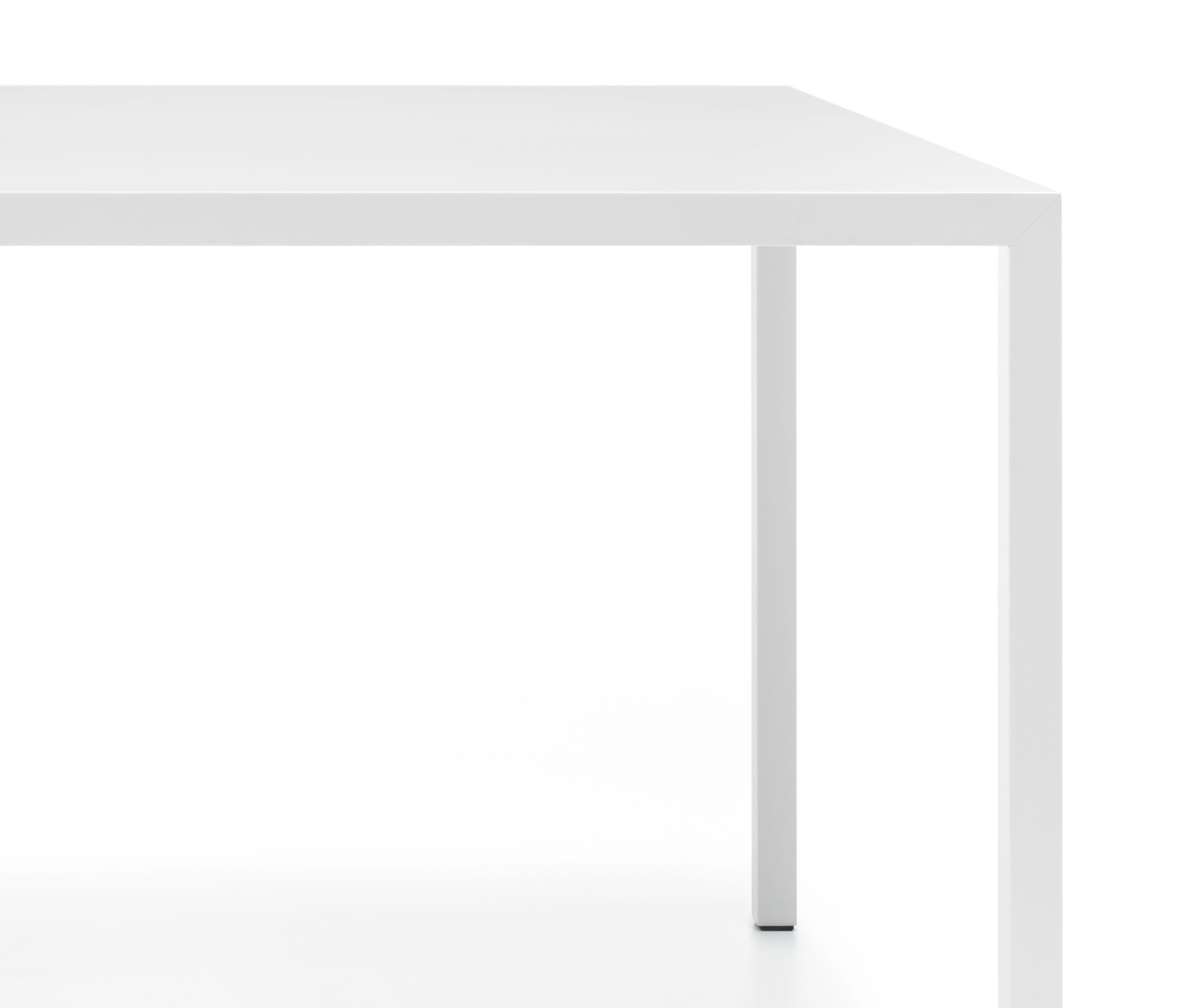 Tense table Combinaison préférée MDF Italia