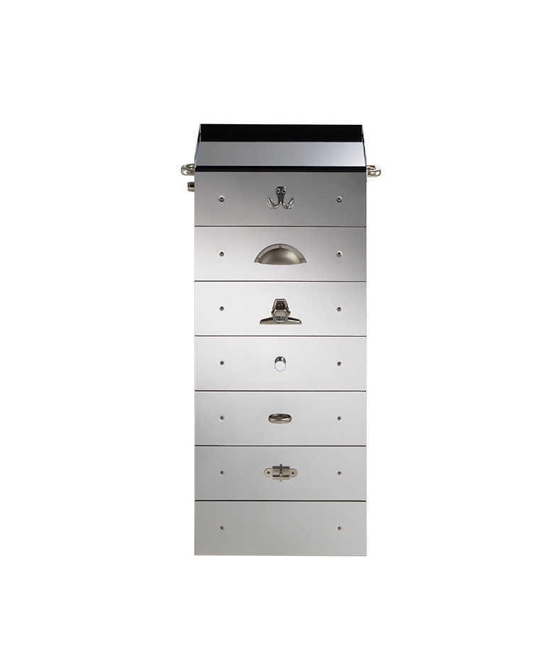 S41-2 Container von Tecta, H 70cm: Silberner Metallschrank mit verschiedenen Griffen und Beschlägen.