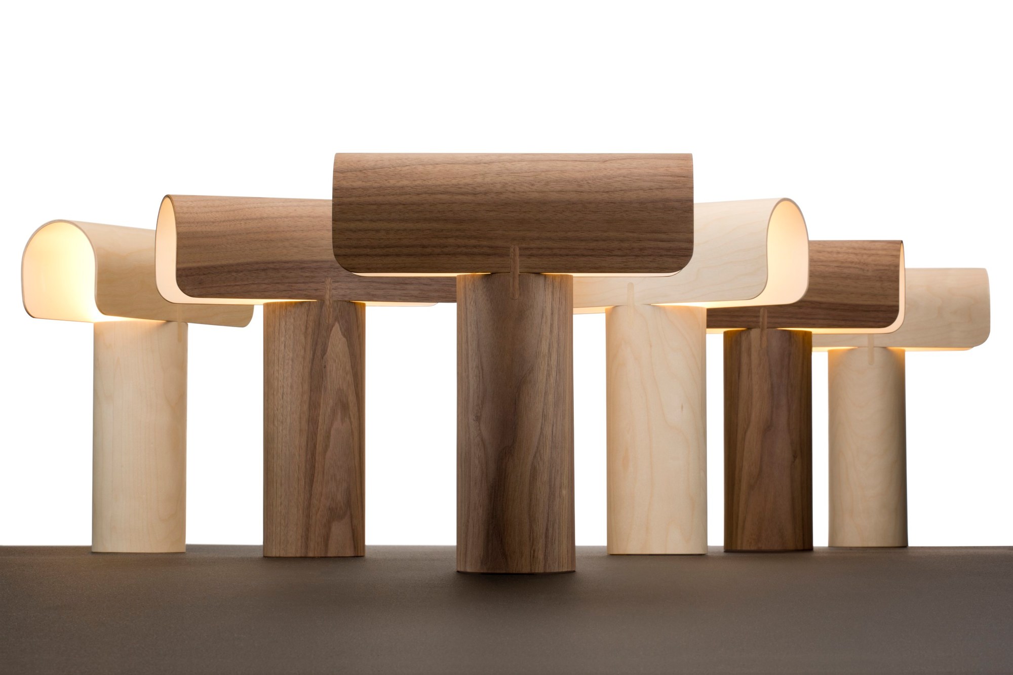 Teelo 8020 lampe de table noyer Secto Design