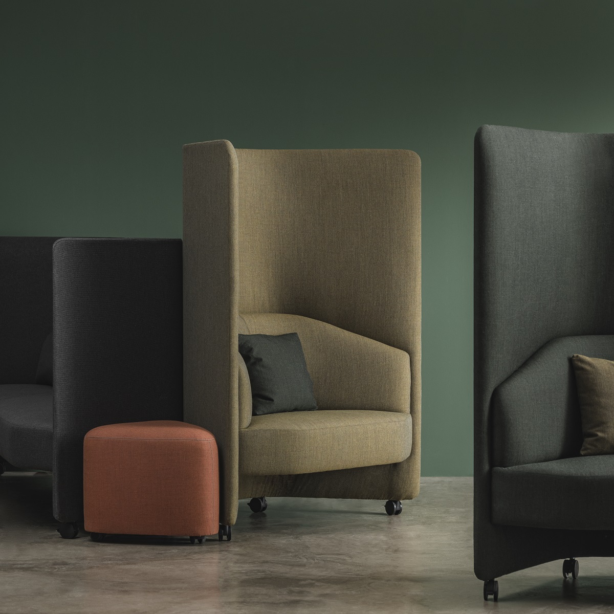 In Out Office BU2250 / BU2251 Fauteuil de salon avec panneau Andreu World