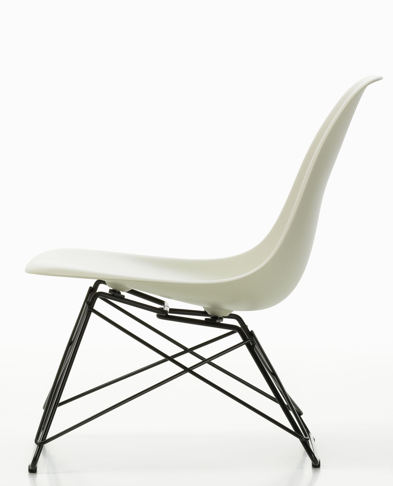 Eames Plastic Side Chair LSR chaise Vitra