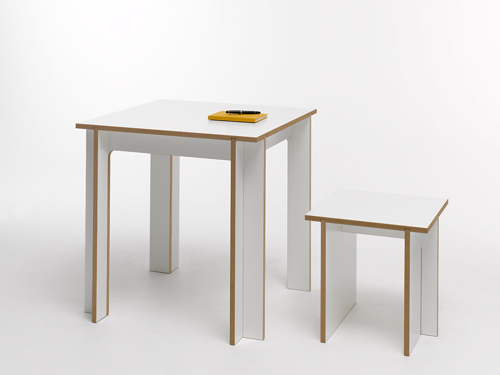 Tischgruppe table petite Tojo