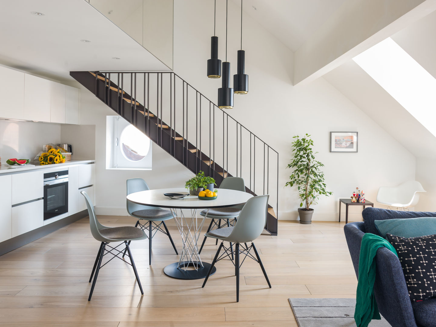 Eames Fiberglass Chair DSW chaise Vitra