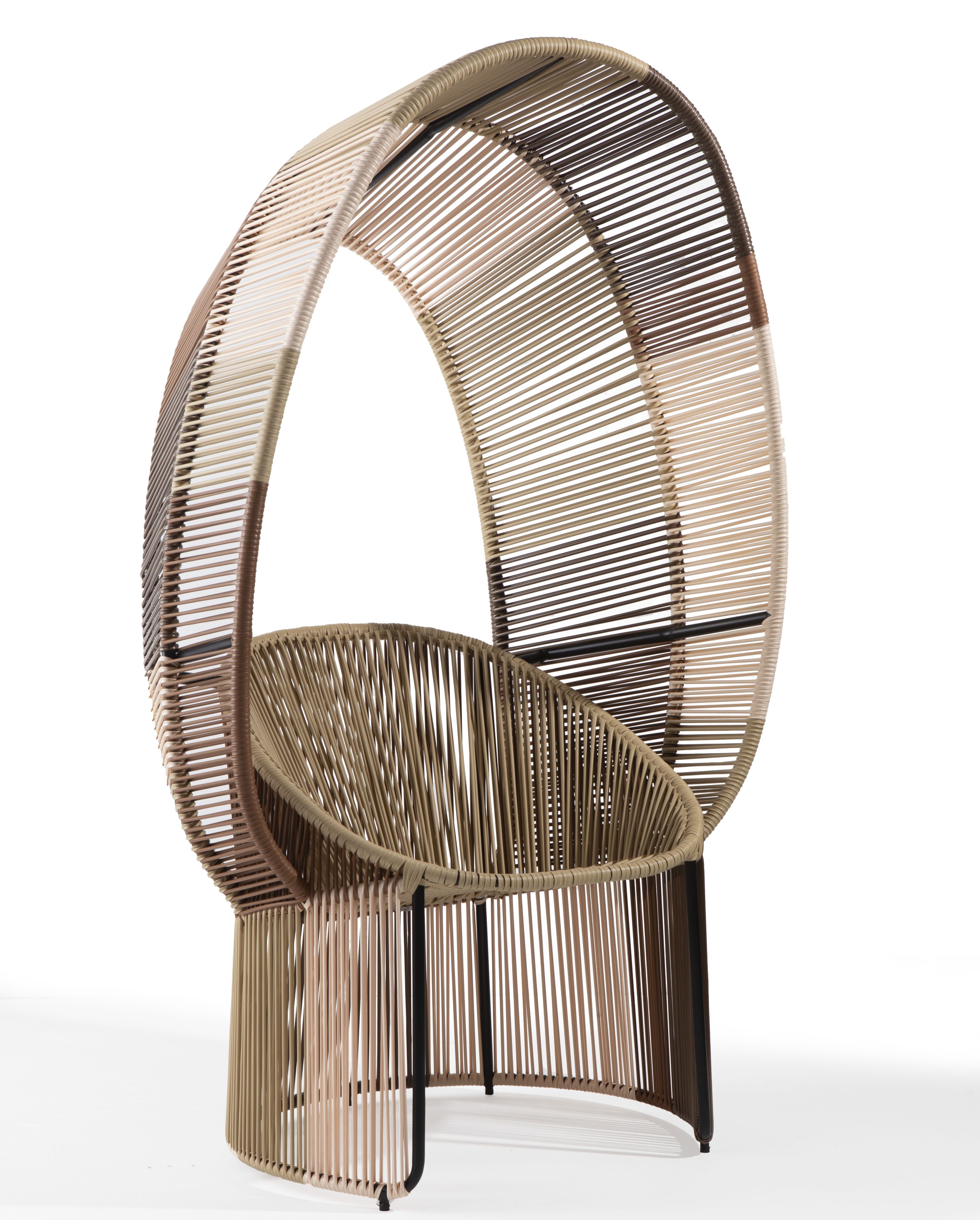 Cartagena Reina Sessel: Moderner Outdoor-Sessel aus Rattan in Braun- und Beigetönen. Design Gartenmöbel.