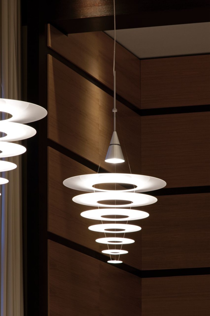 Enigma 425/545 Pendent light Louis Poulsen