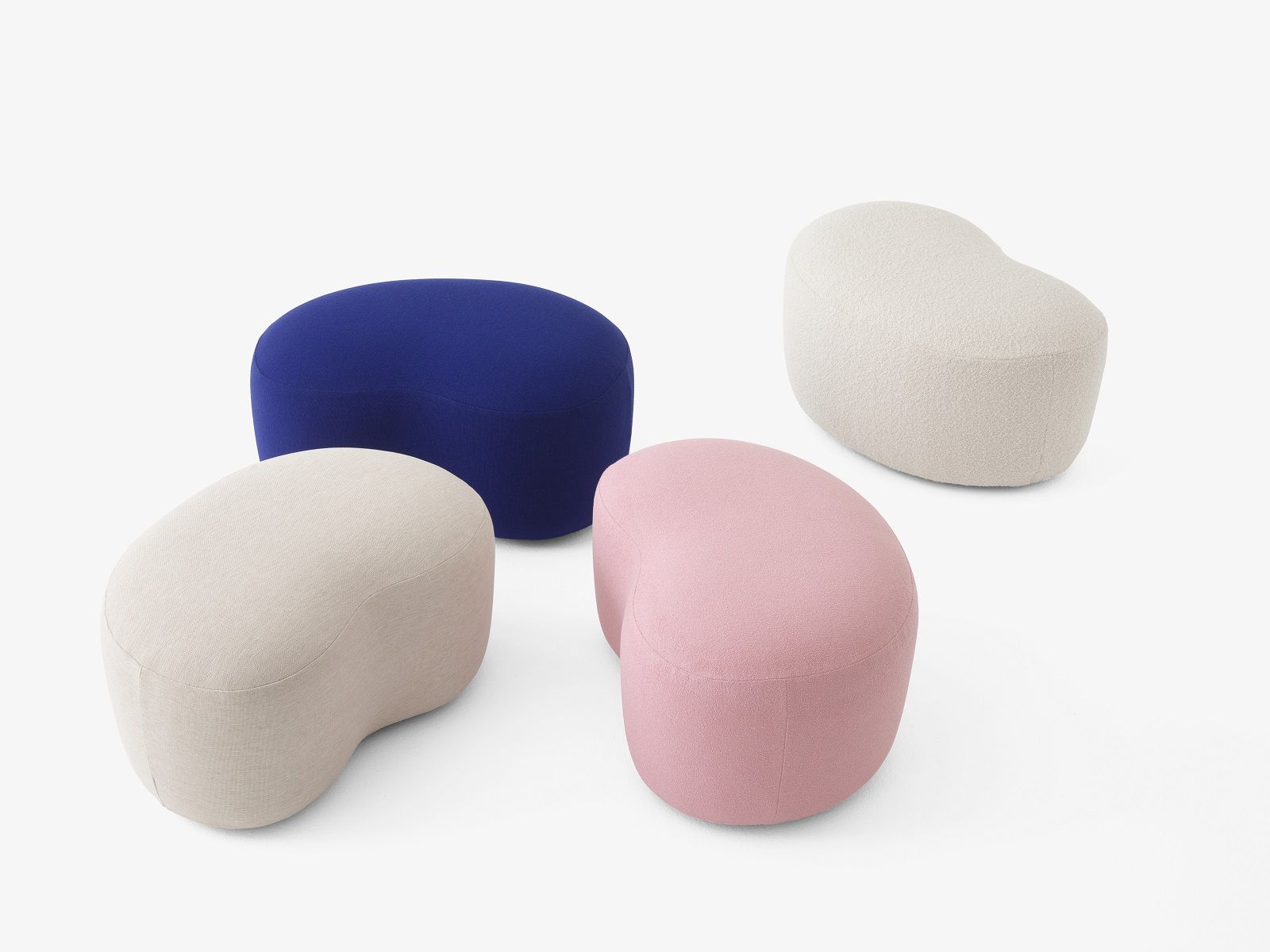 Margas LC5 Pouf tabouret AndTradition