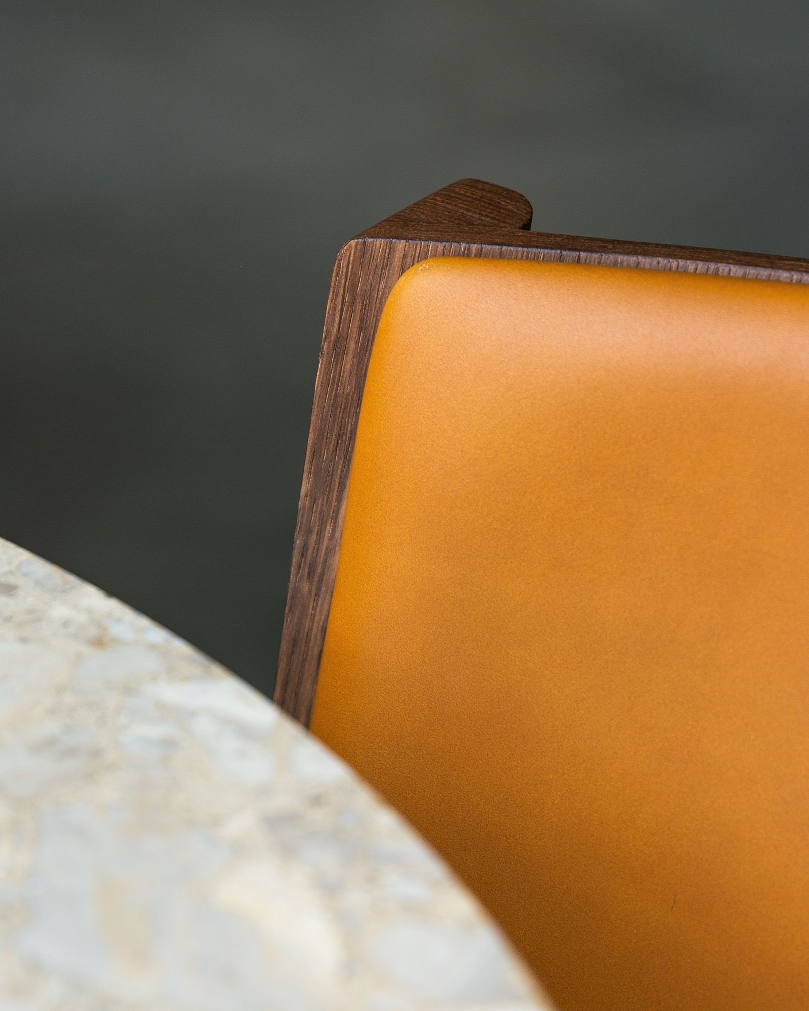 Ready Dining Chair Front Upholstered Chaise Entièrement rembourrée Audo Copenhagen Ready Dining Chair Front Upholstered Chaise Entièrement rembourrée Audo Copenhagen