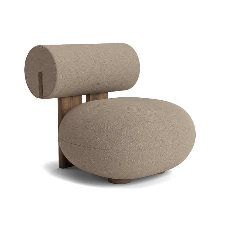 Hippo Lounge Sessel für den Außenbereich in Kokosnuss-Farbe von Norr11, modernes Design mit Holzrahmen.