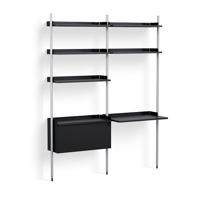 Schwarzes Pier System Regal mit zwei Säulen von Hay, Aluminiumgestell und Ablageflächen.