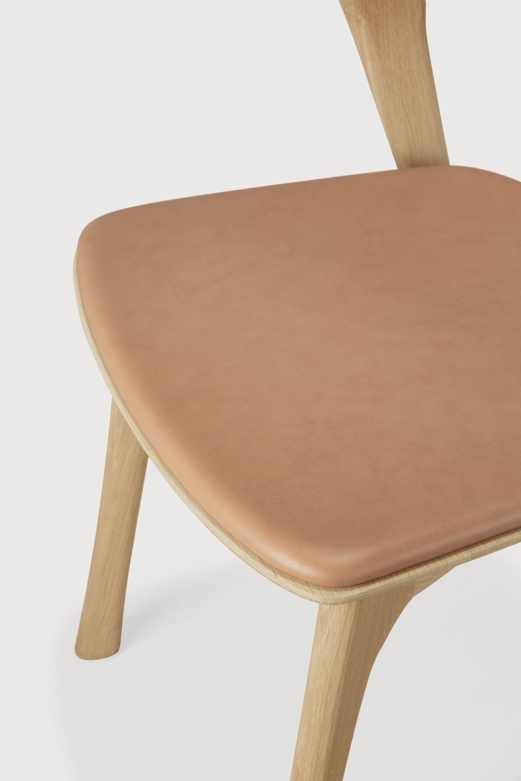 Chaise Bok chêne laqué - cuir Sienna Ethnicraft