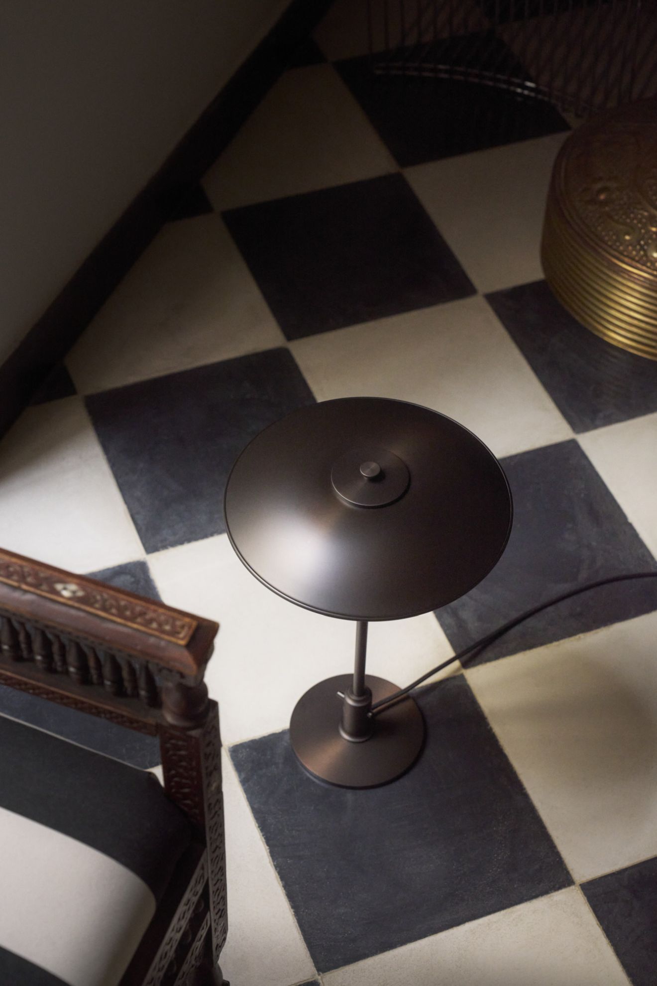 PH 3/2 Aged Brass Opal Lampe de table Louis Poulsen
