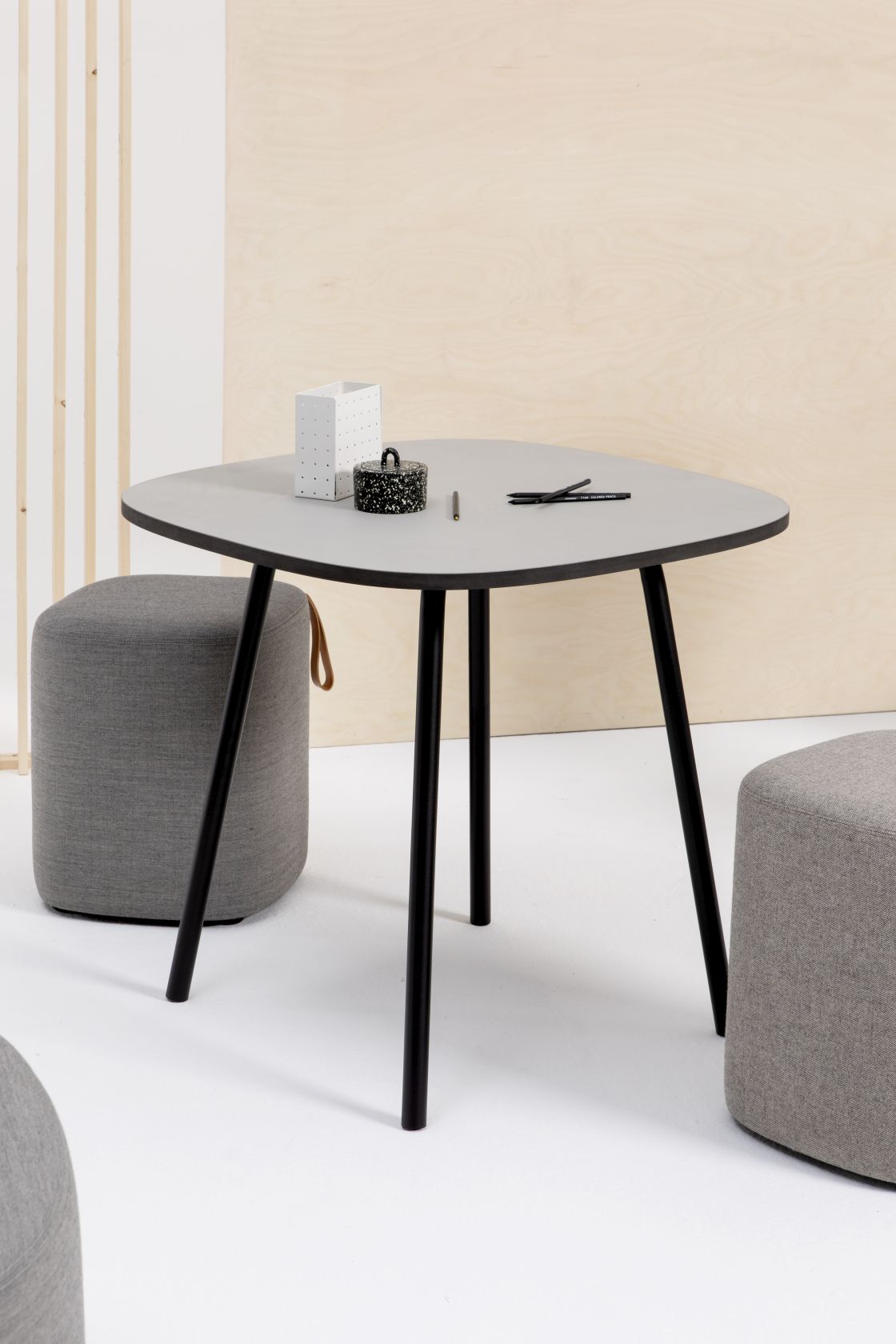Pully Square Tabouret Cascando