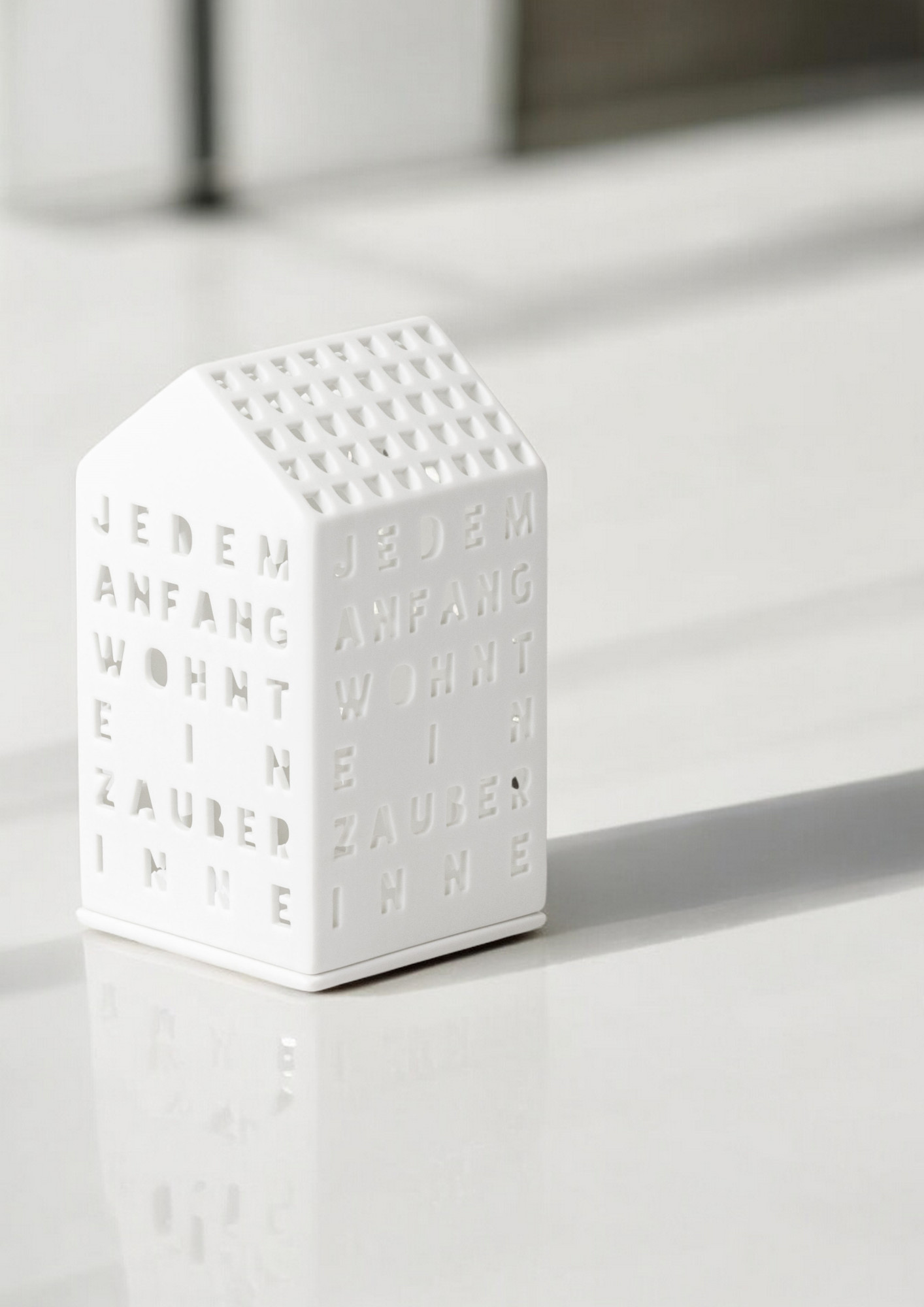Maison de lumière Chaque début a son charme Räder