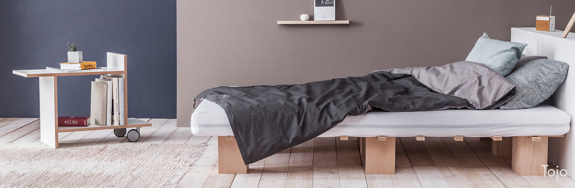 Système Lit Tojo avec table de nuit Cube offert !