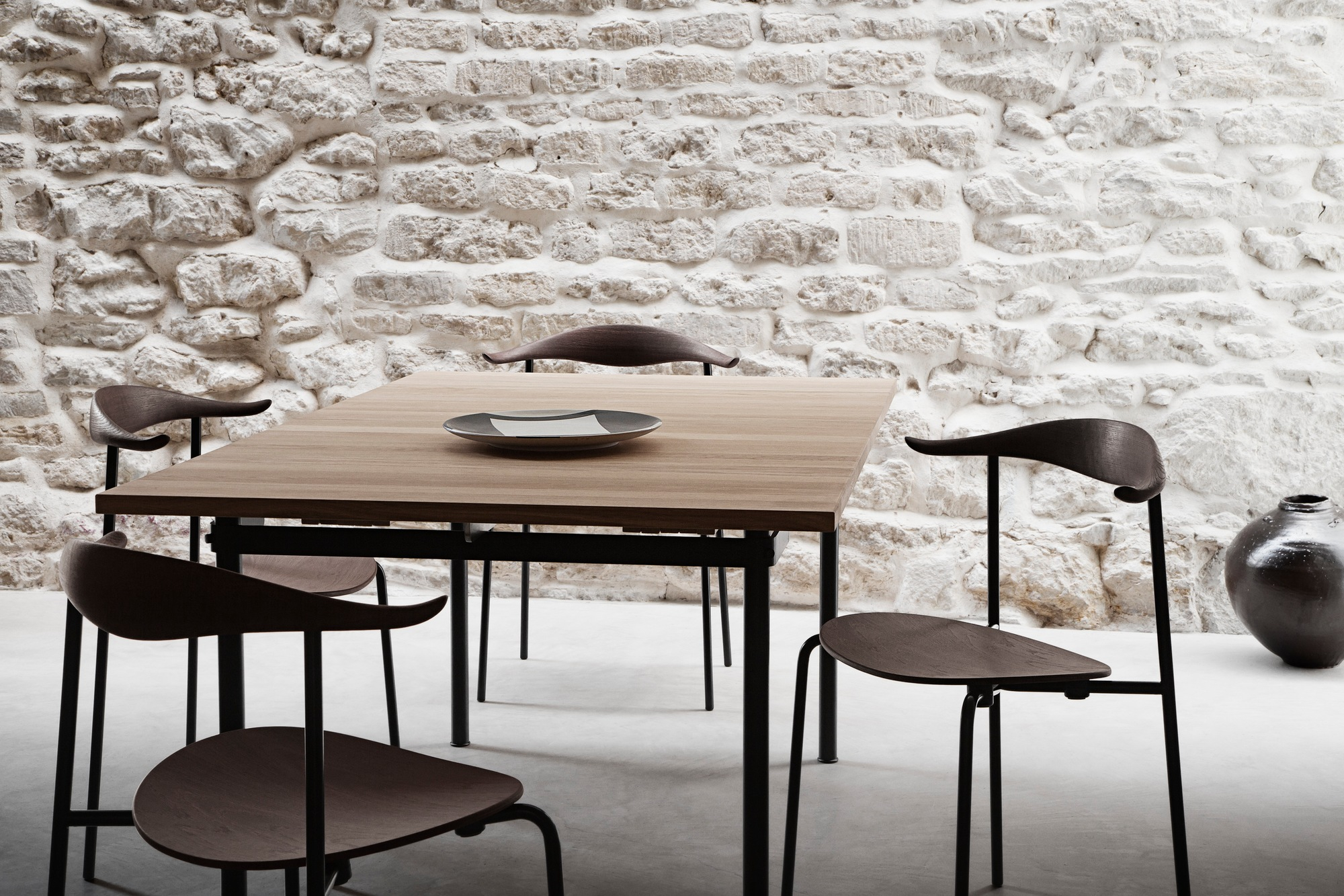 CH88T Chaise cadre acier noir Carl Hansen &amp; Søn hêtre savonné