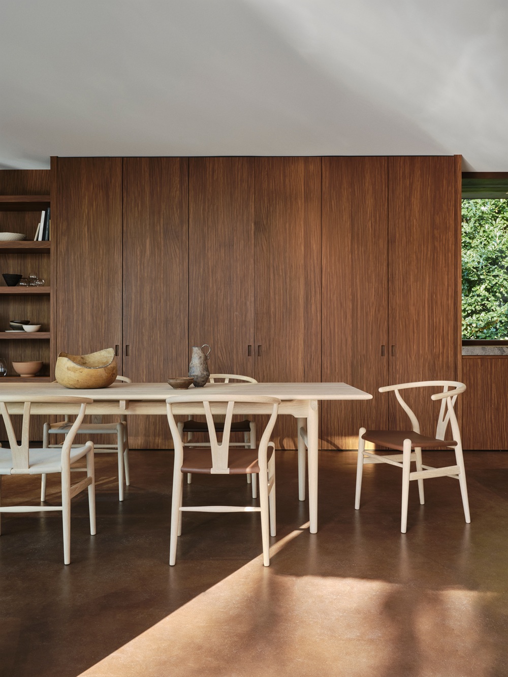 Chaise CH24P Wishbone / Y-Chair de Carl Hansen & Søn