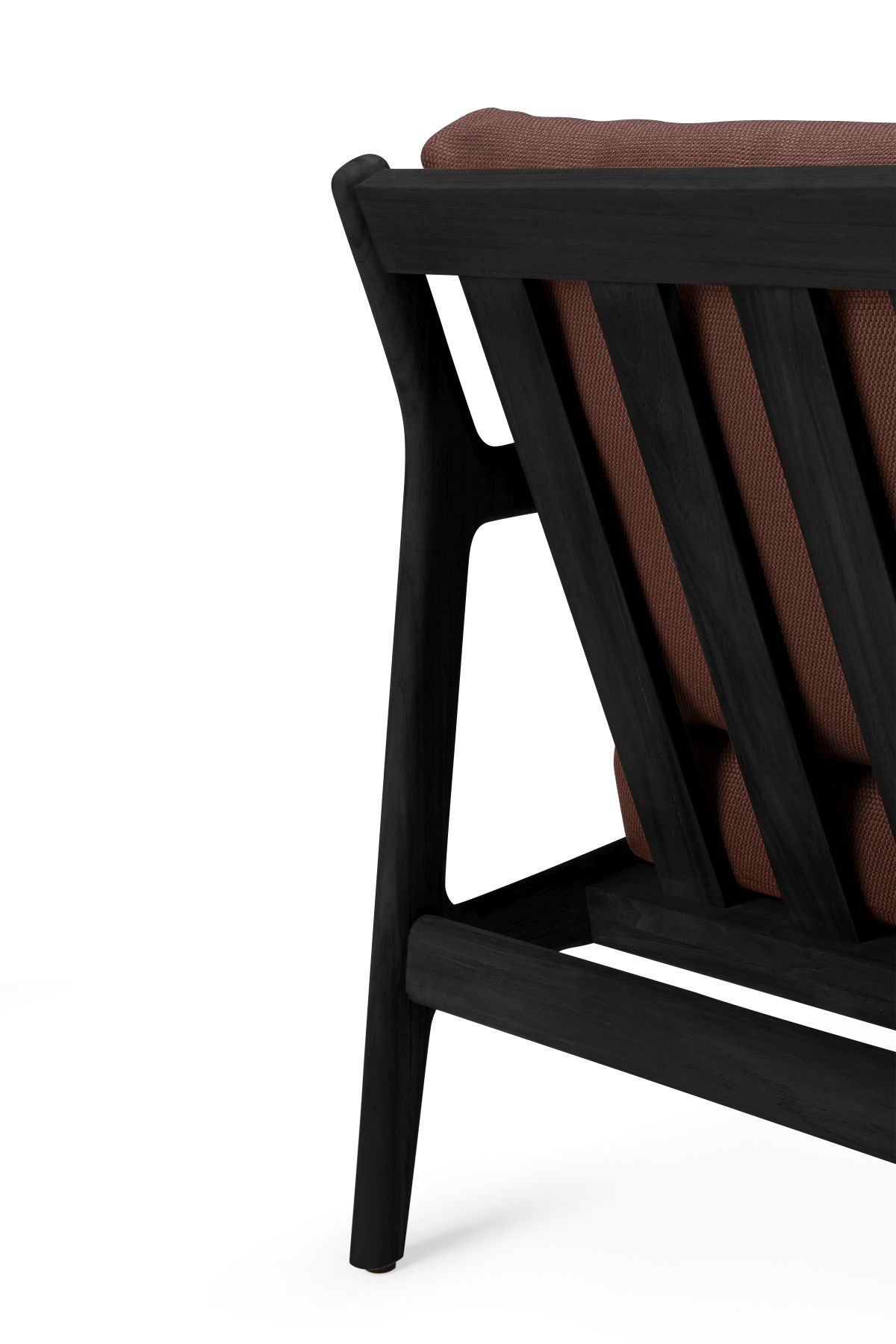 Fauteuil de jardin Jack Outdoor Lounge Chair en teck laqué noir et bordeaux Ethnicraft