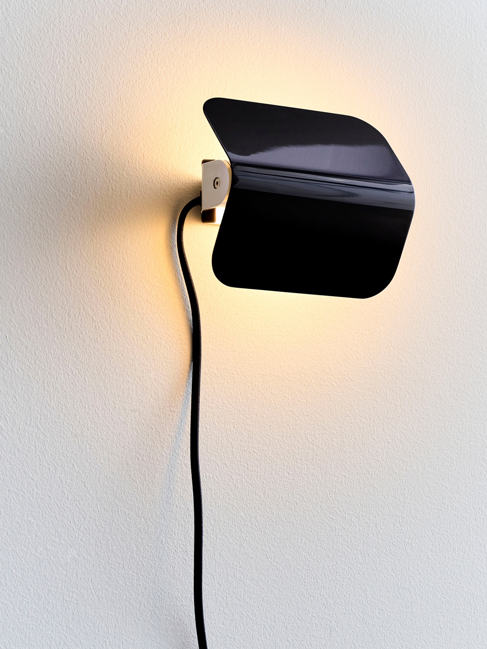 Apex Wall lamp Applique murale Hay