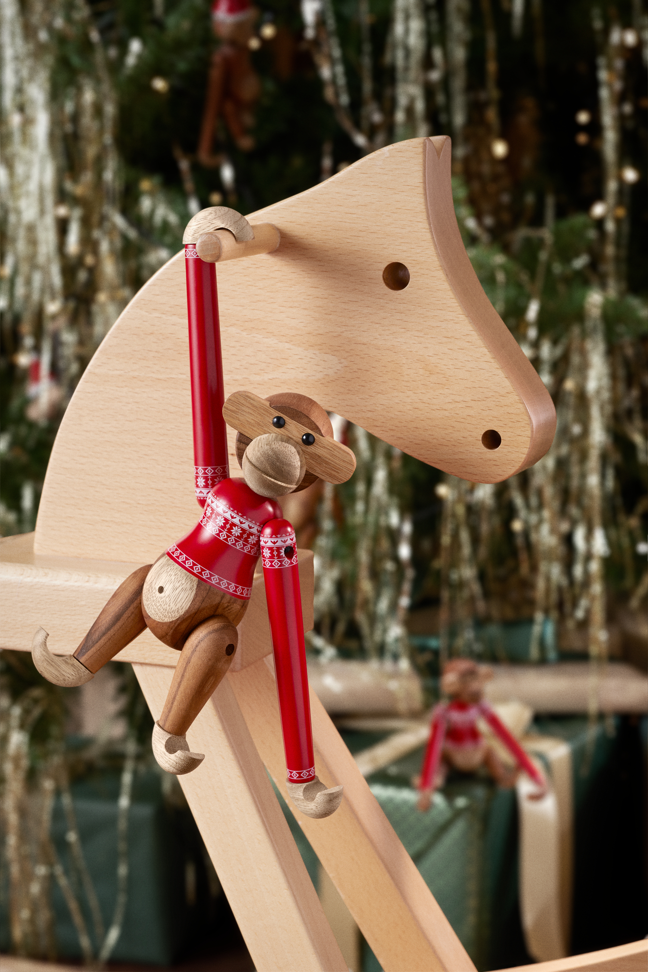 Christmas Jumper Singe 2024 petite figurine en bois Kay Bojesen