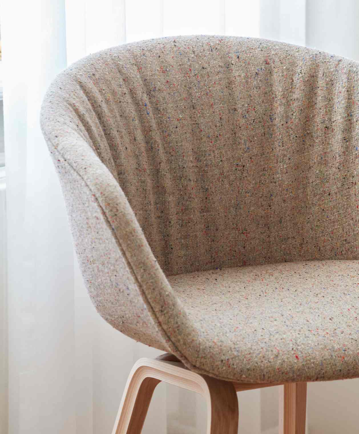 About a Chair AAC23 / AAC23 SOFT Chaise Tapisserie Bolgheri LGG60 Hay About a Chair AAC23 / AAC23 SOFT Chaise Tapisserie Bolgheri LGG60 Hay