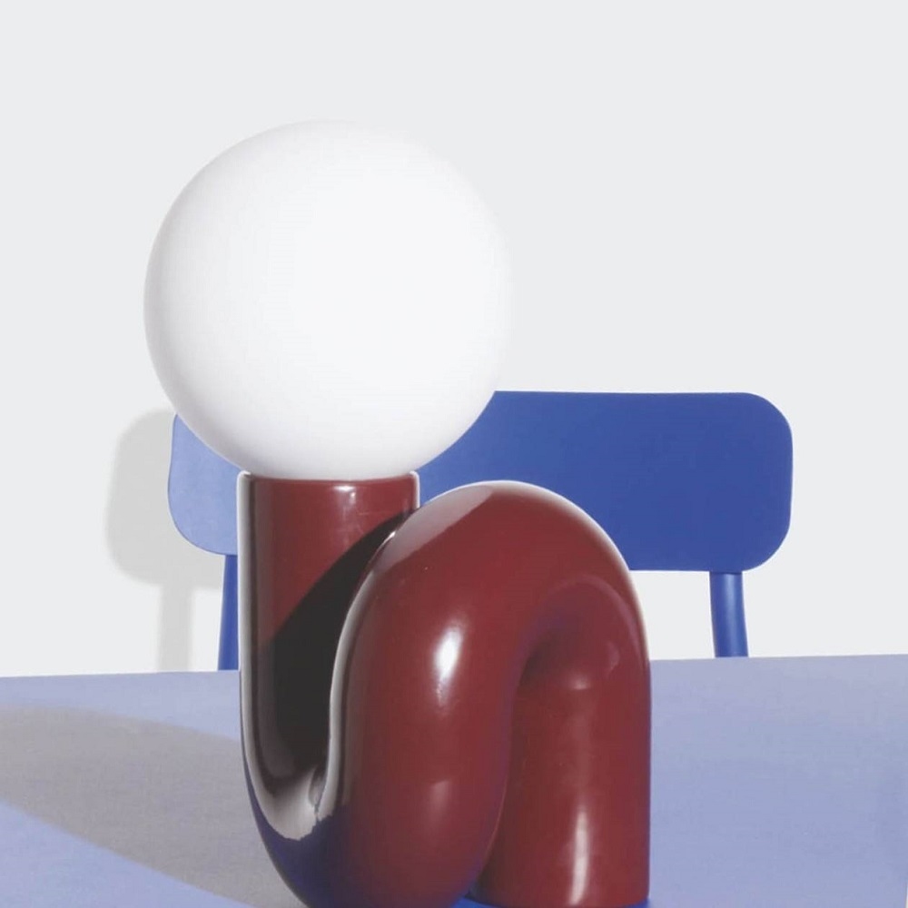 Neotenic Small Table Lamp von Petite Friture in Vanilla: Moderne Tischleuchte mit Kugel.