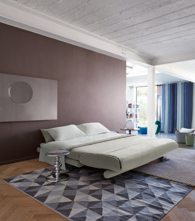 Multy First Canapé-lit 3 places avec coussin compensé ligne roset