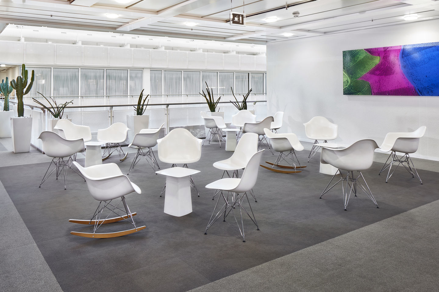 Action Eames Plastic Side Chair DSR chaise set de 4 pièces Vitra