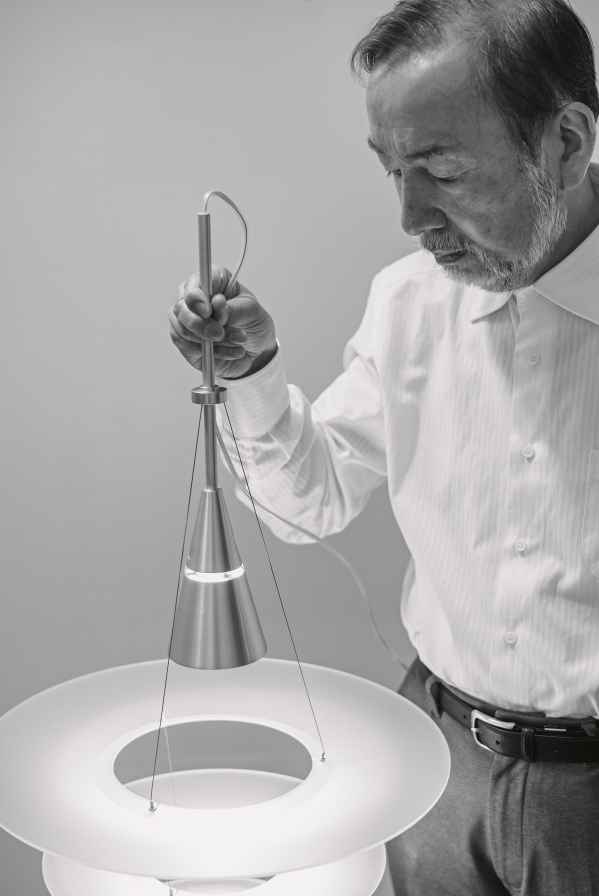 Enigma 425/545 Pendent light Louis Poulsen