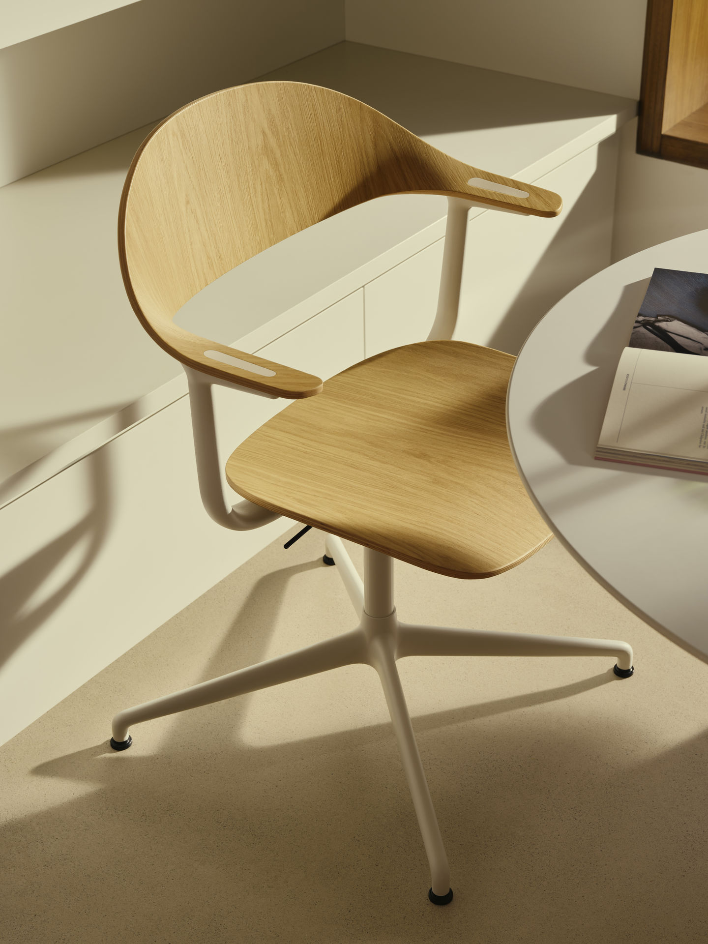 Mynt dossier et assise Plywood chaise de bureau Vitra