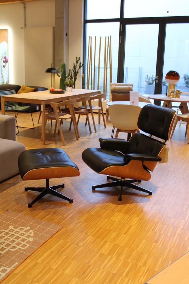 Eames Lounge Chair & Ottoman Fauteuil Cerisier Vitra - PIÈCE D'EXPOSITION