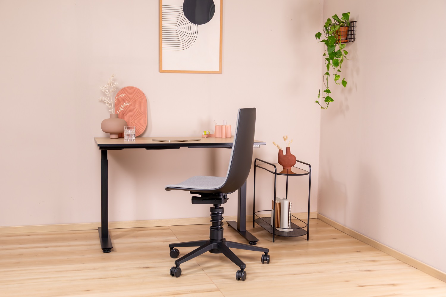 Linu Task Conference chaise de conférence avec pied à ressort Aeris  Linu Task Conference chaise de conférence avec pied à ressort Aeris