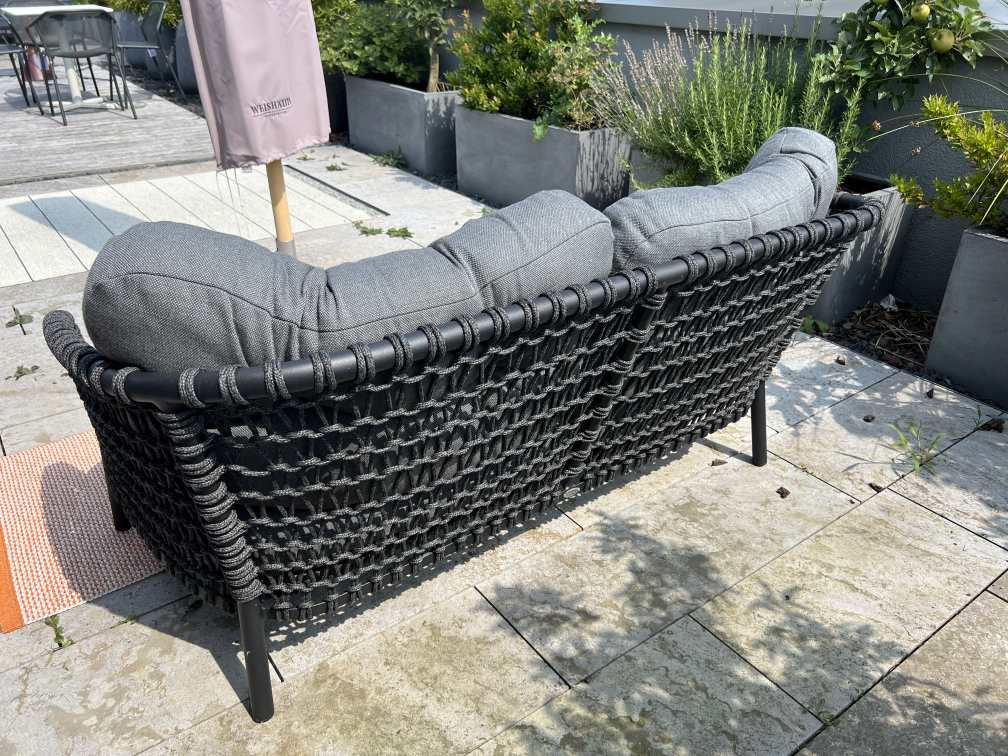 Ocean Large Canapé 2 places avec coussins en gris foncé Outdoor Cane-Line Pièce d'exposition