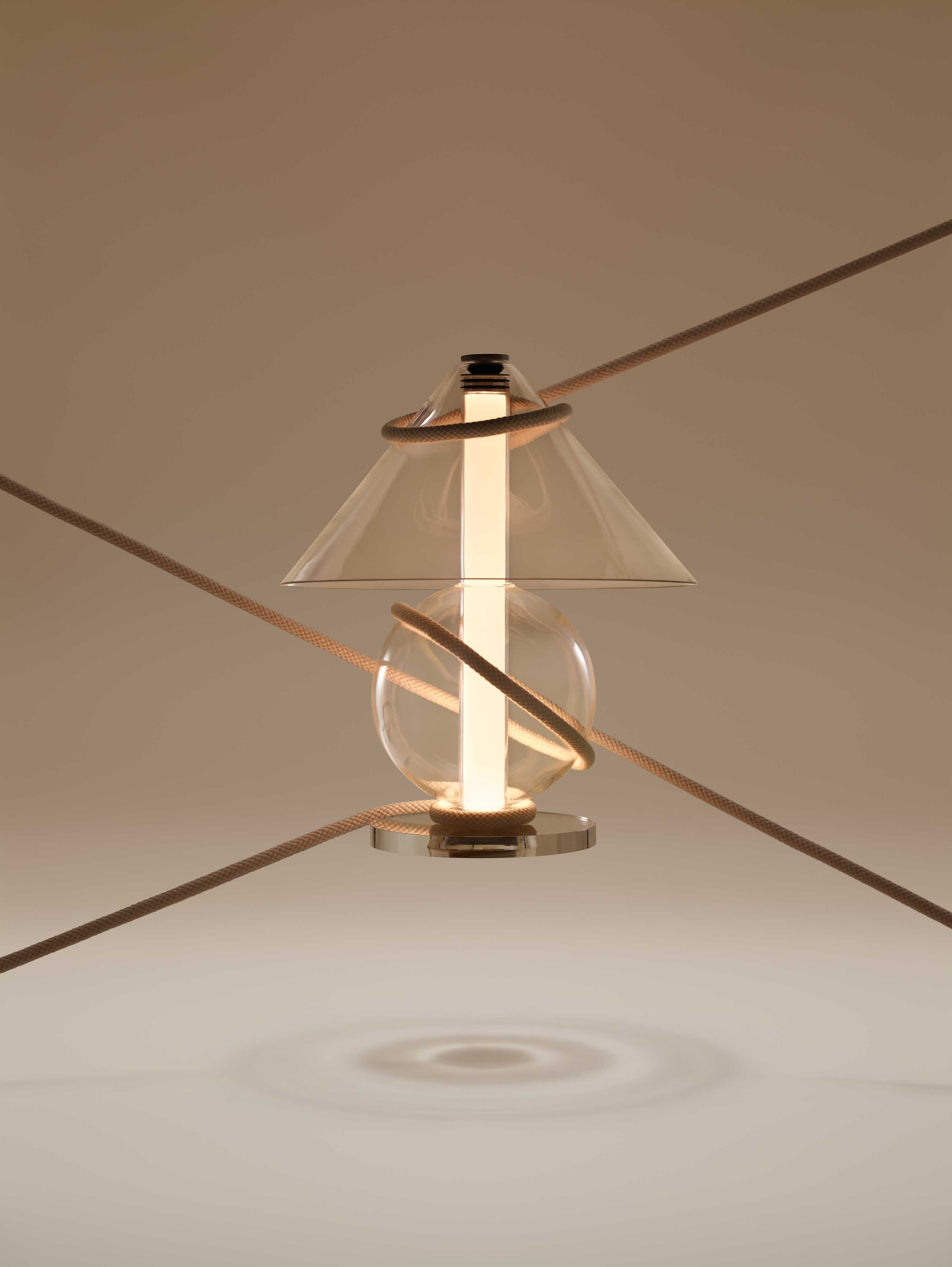 Fragile Lampe de table marset