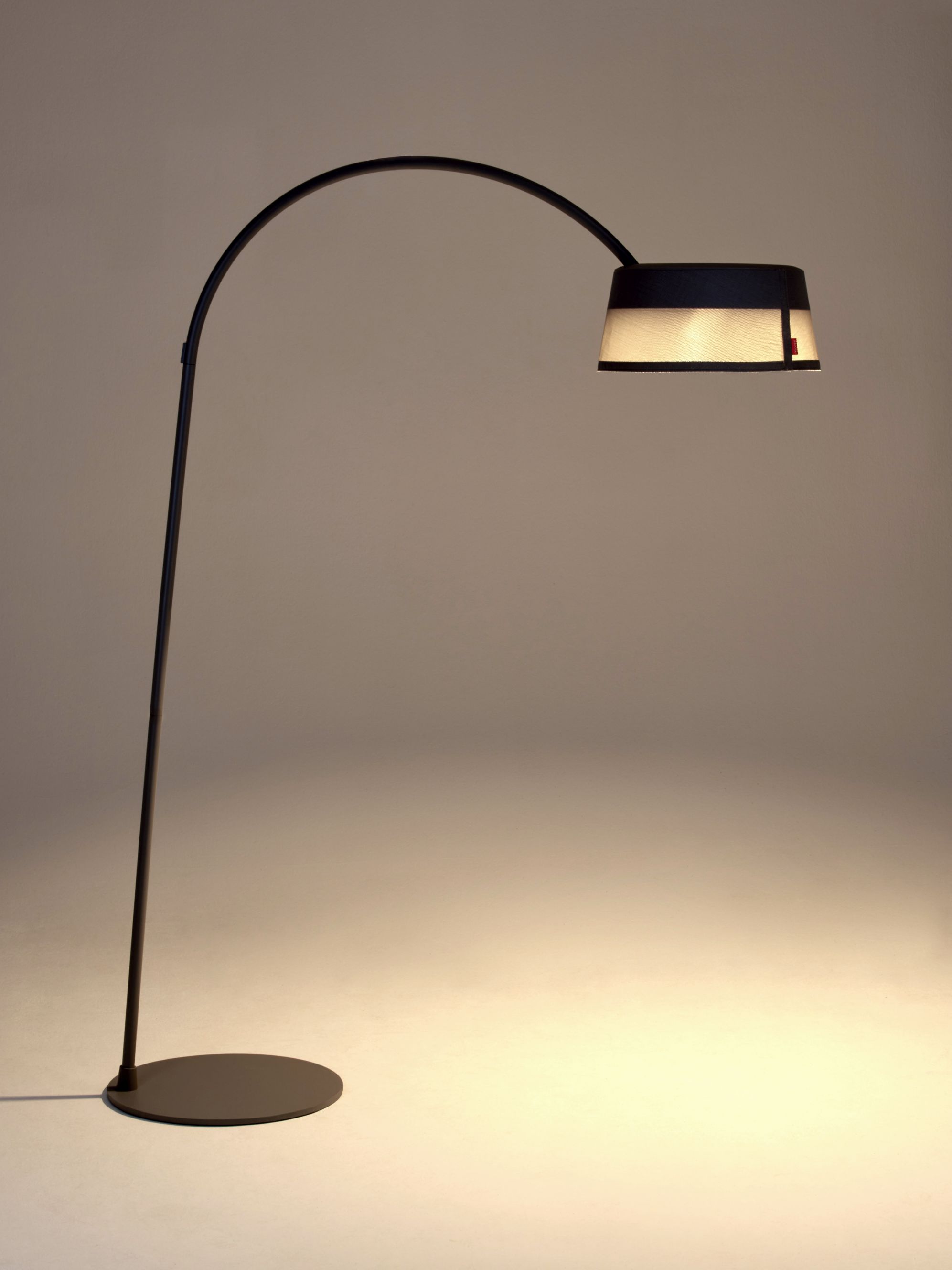 ISA-BELLE Lampadaire solaire & lampe à arc - 2 en 1 Moree
