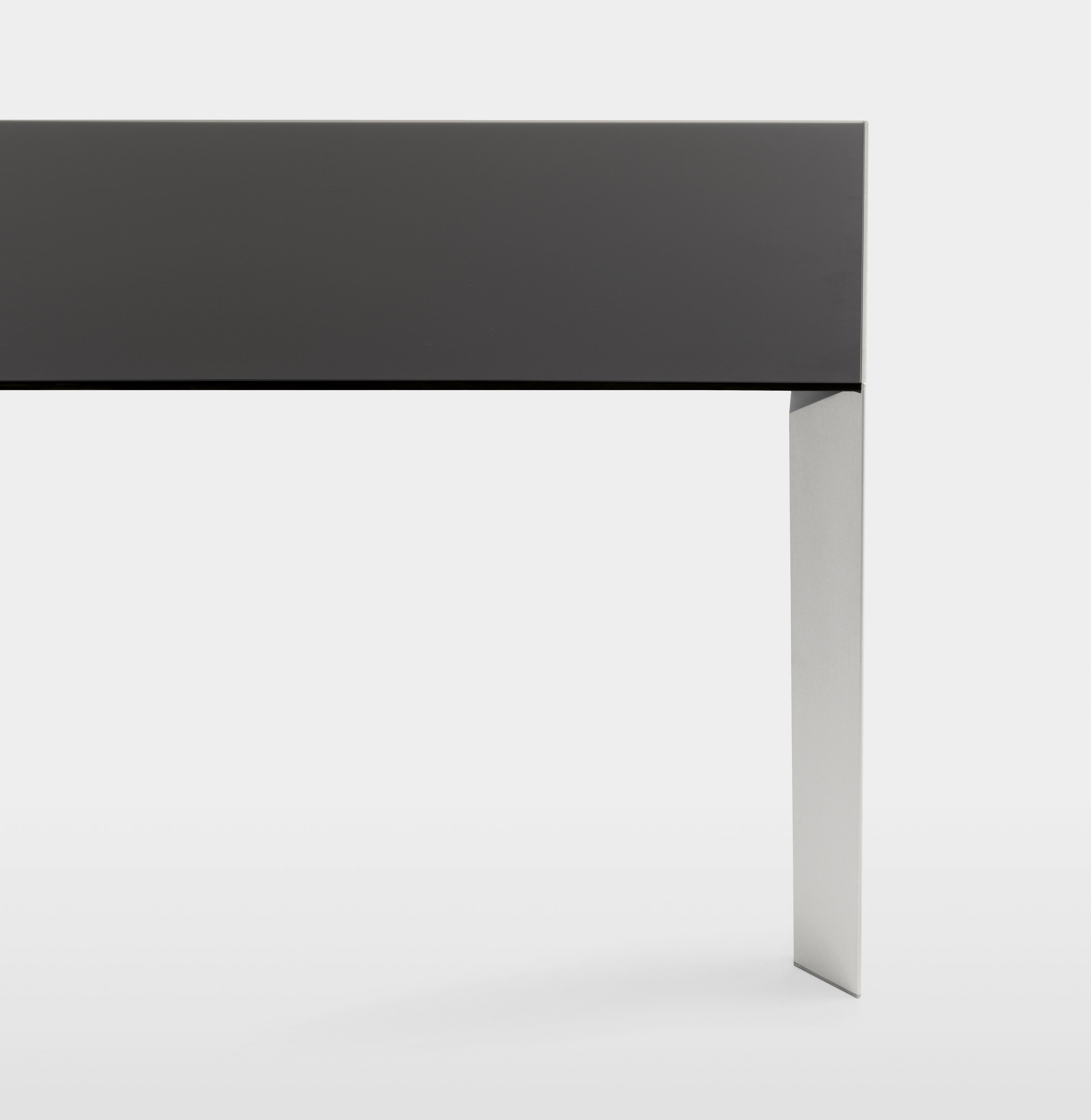 Nori Table à rallonges / Table de salle à manger Kristalia