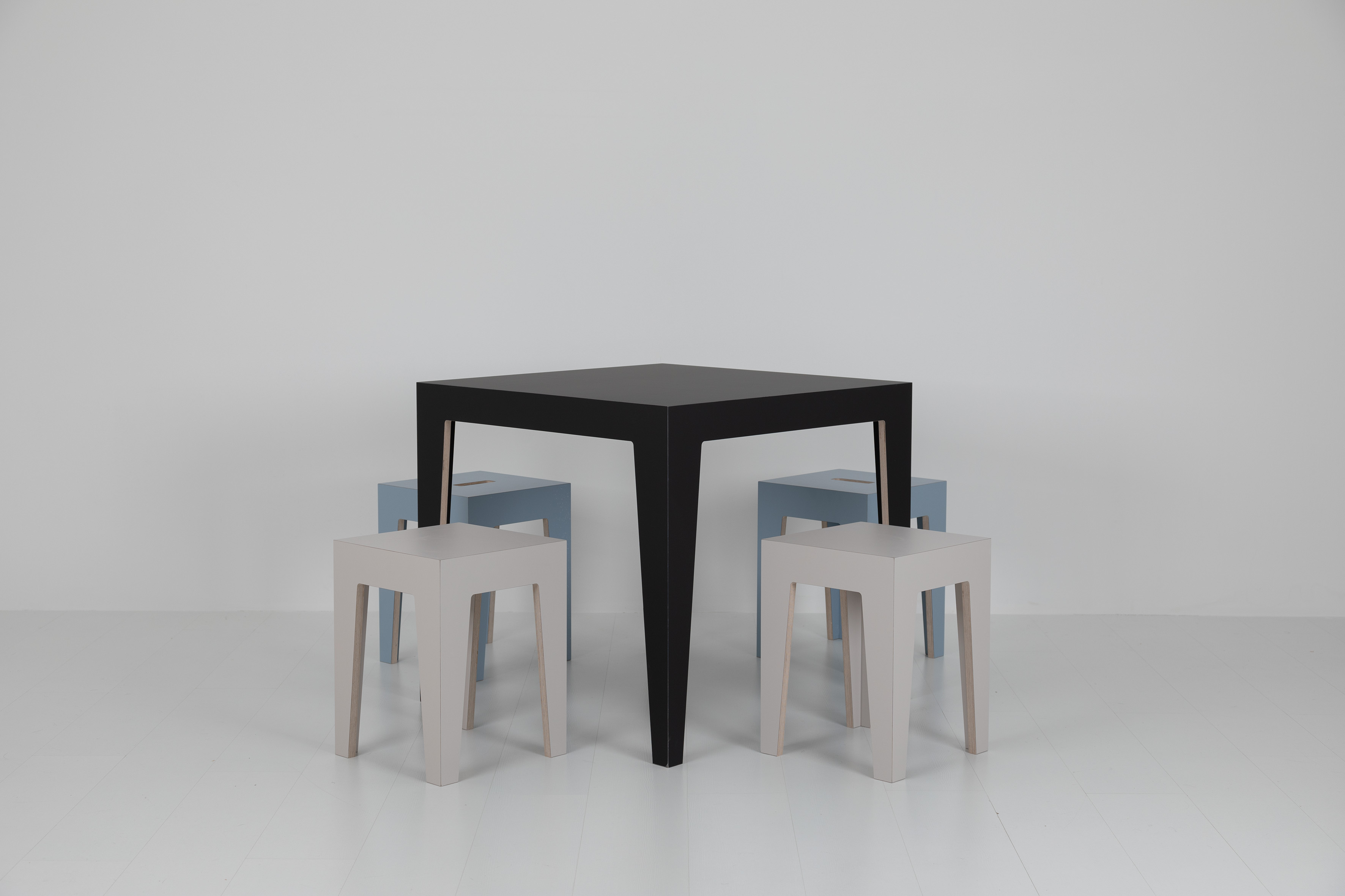 MARTA Table minimaliste en bois Das ganze Leben