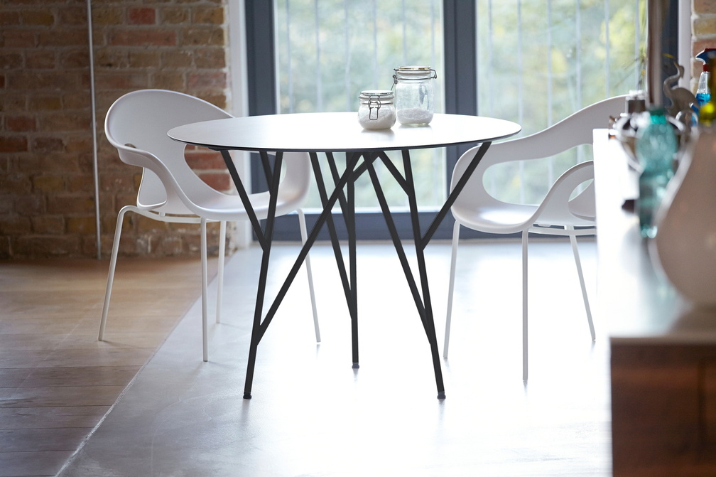 Astwerk Outdoor Table Jan Kurtz